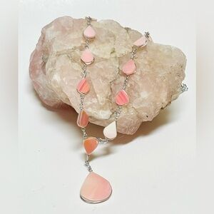 Elegant Pink Teardrop Conch Shell Necklace